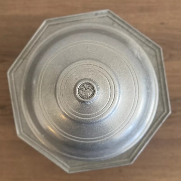 RARE Wilton Armetale RWP Octagonal Octagon Covered Casserole 1973 - Picture 2 of 9